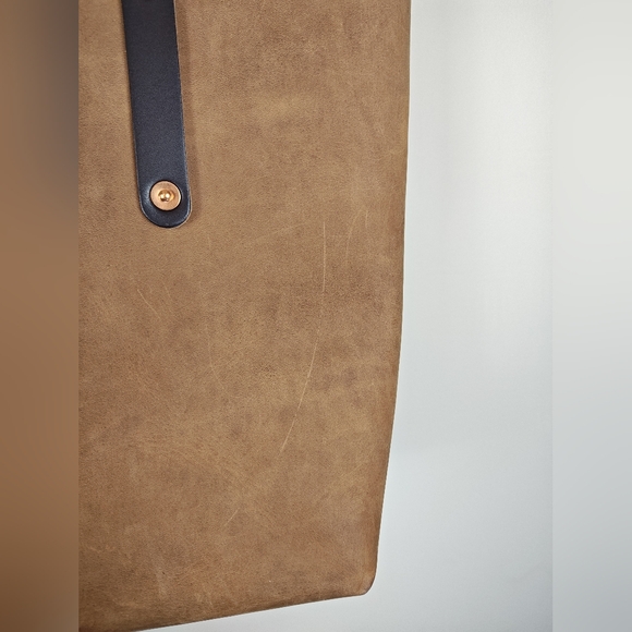 Go Forth Goods Tobacco Medium Avery - Picture 4 of 12